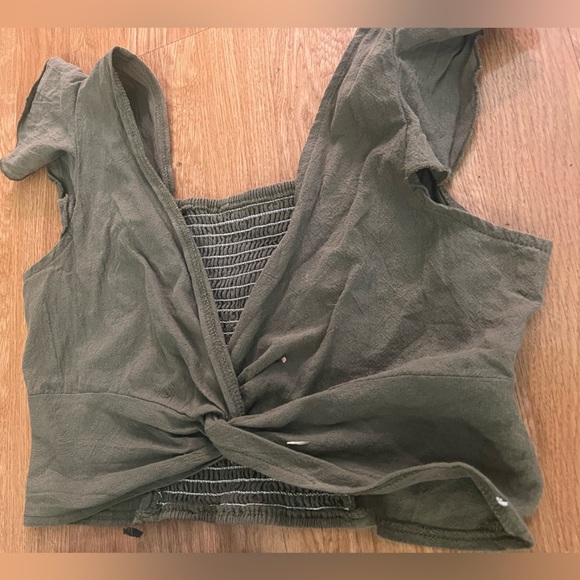SHEIN | nwot co-ord capris/crop top size 6| army green, gauze, two piece set - Picture 6 of 7